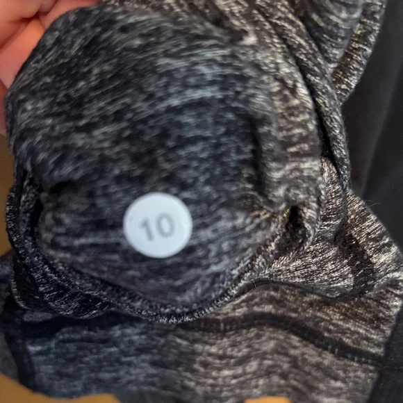 Color Block Long Sleeve - Picture 5 of 6